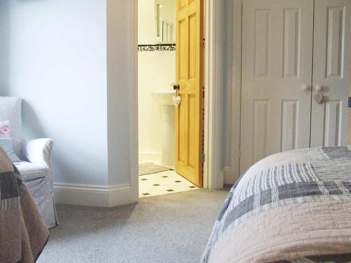 Lobhill Farmhouse Bed And Breakfast And Self Catering Accommodation Okehampton Exterior photo
