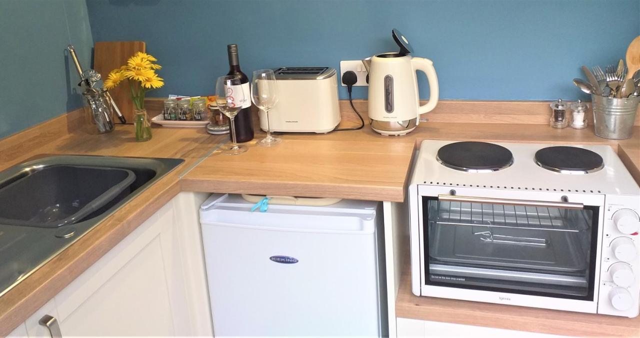 Lobhill Farmhouse Bed And Breakfast And Self Catering Accommodation Okehampton Exterior photo