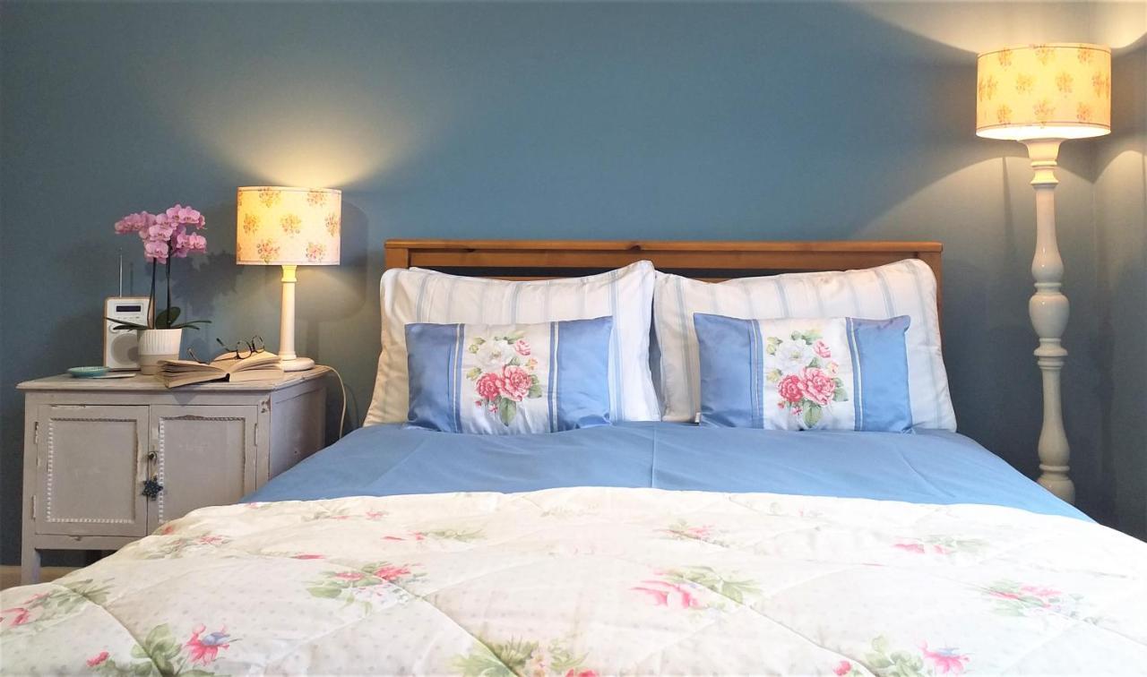 Lobhill Farmhouse Bed And Breakfast And Self Catering Accommodation Okehampton Exterior photo
