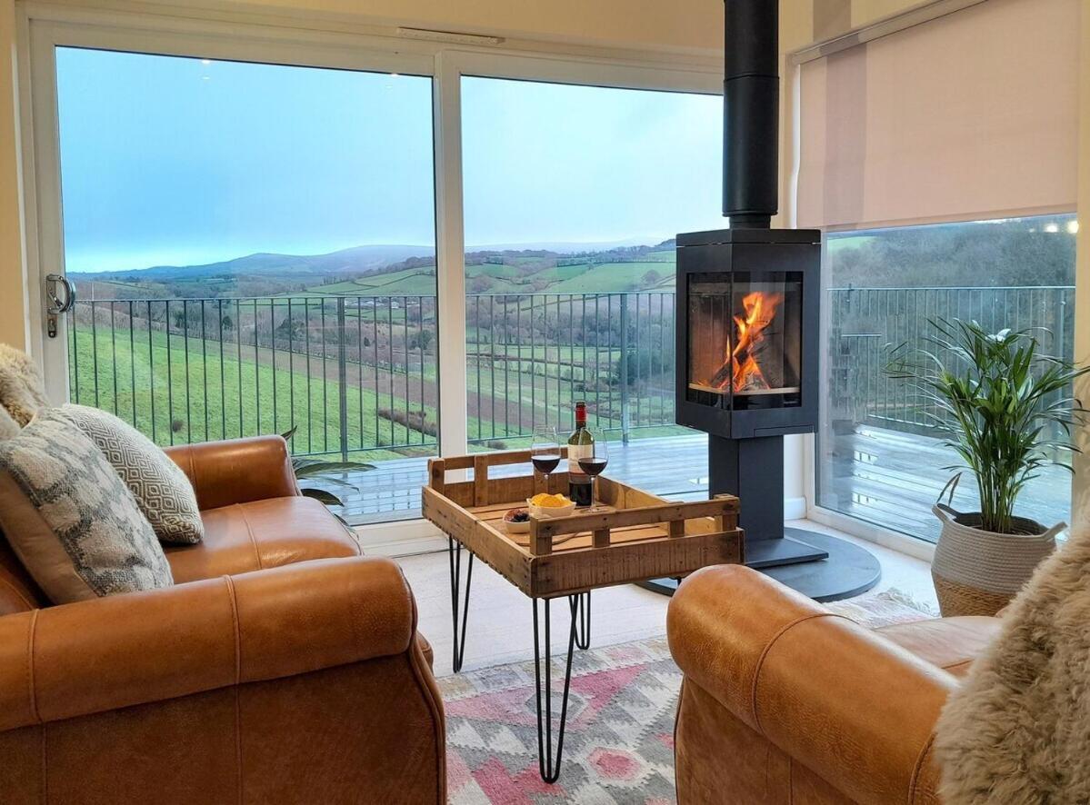 Lobhill Farmhouse Bed And Breakfast And Self Catering Accommodation Okehampton Room photo